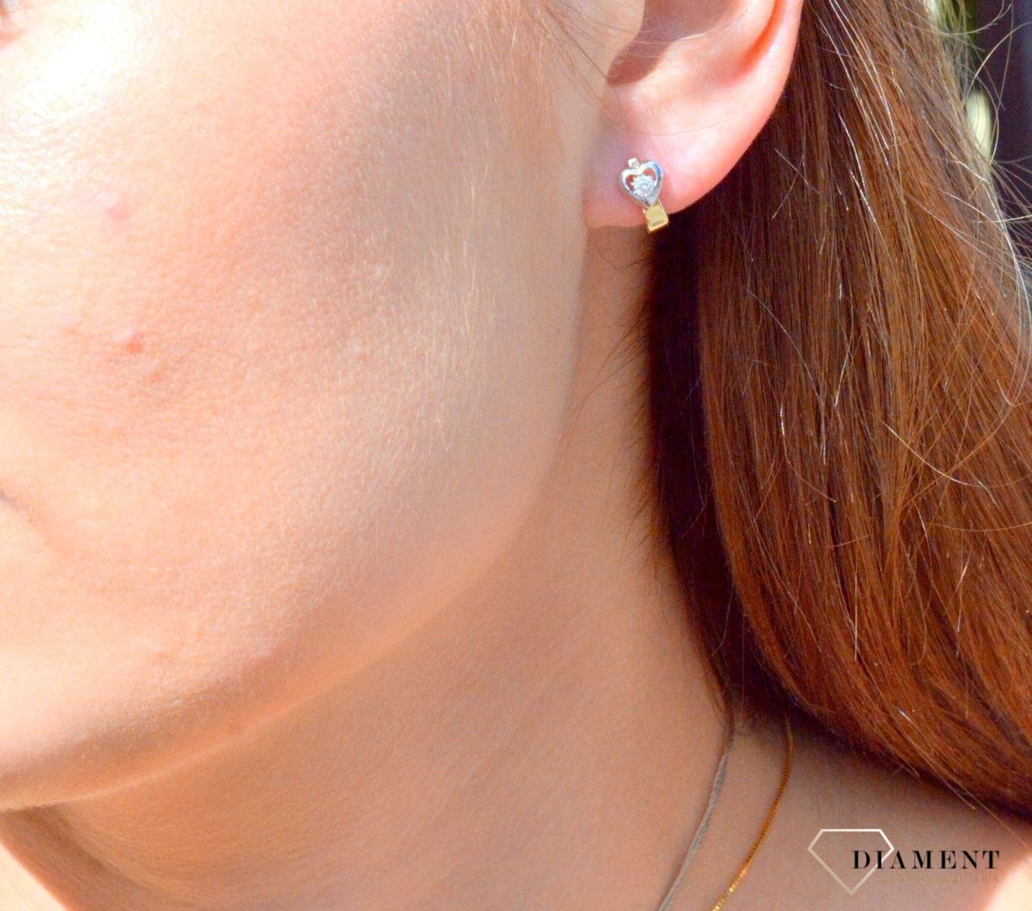 Złote kolczyki dla dziewczynki serduszka KL 3381 333. Delikatne złote kolczyki to idealna propozycja na prezent dla małej dziewczynki. Kolczyki w kształcie serduszka. Przepiękne, złote kolczyki dziewczęce.jpg